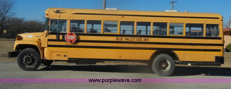 image for item D4584 1999 Chevrolet Blue Bird school bus