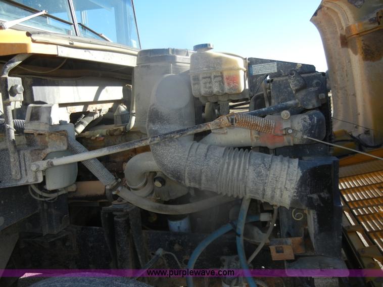 image for item D4584 1999 Chevrolet Blue Bird school bus