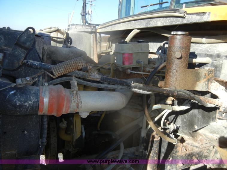 image for item D4584 1999 Chevrolet Blue Bird school bus