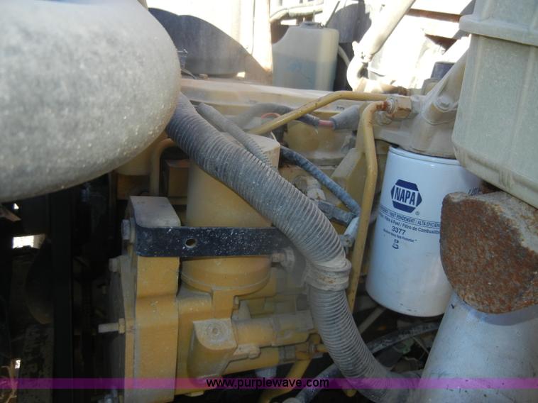 image for item D4584 1999 Chevrolet Blue Bird school bus