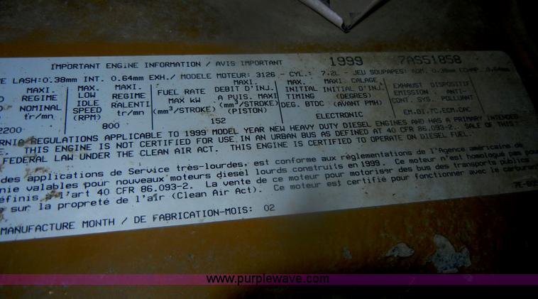 image for item D4584 1999 Chevrolet Blue Bird school bus