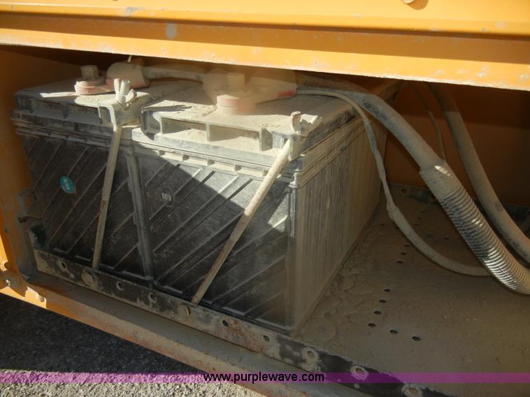 image for item D4584 1999 Chevrolet Blue Bird school bus