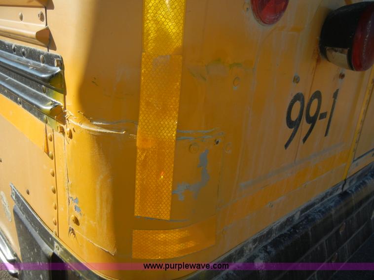 image for item D4584 1999 Chevrolet Blue Bird school bus