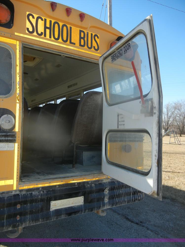 image for item D4584 1999 Chevrolet Blue Bird school bus