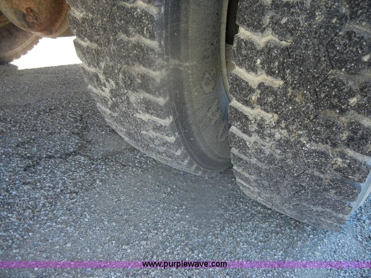 image for item D4584 1999 Chevrolet Blue Bird school bus