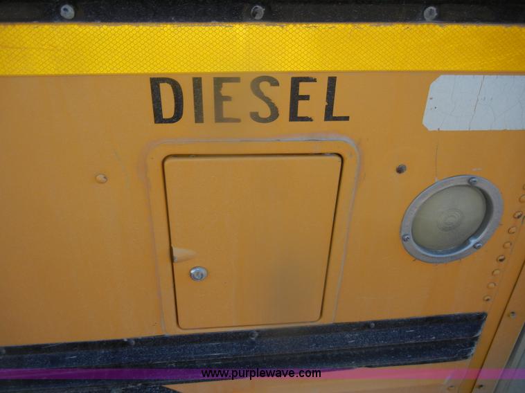 image for item D4584 1999 Chevrolet Blue Bird school bus