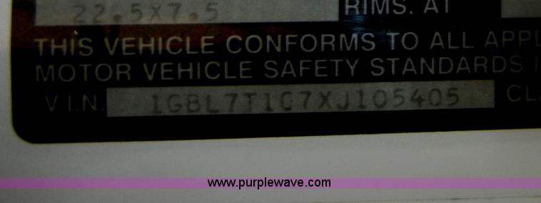 image for item D4584 1999 Chevrolet Blue Bird school bus