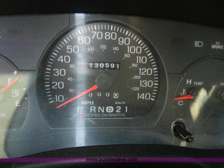 image for item D4589 2003 Ford Crown Victoria Police Interceptor