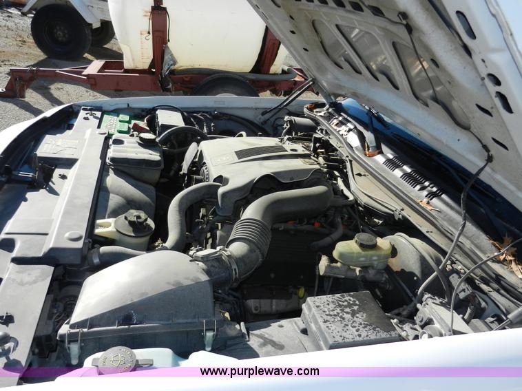 image for item D4589 2003 Ford Crown Victoria Police Interceptor