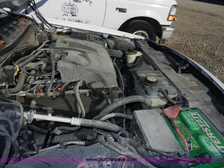 image for item D4589 2003 Ford Crown Victoria Police Interceptor