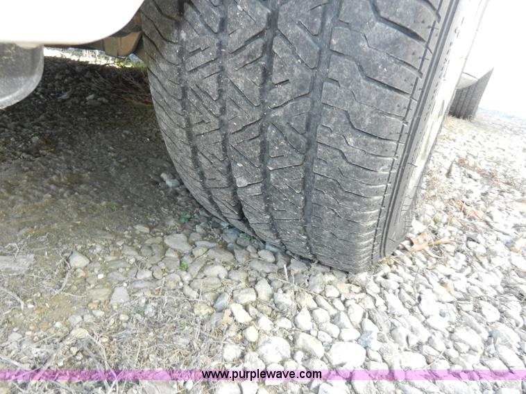 image for item D4589 2003 Ford Crown Victoria Police Interceptor