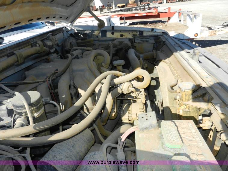 image for item D4591 1995 Ford F150 XL pickup truck