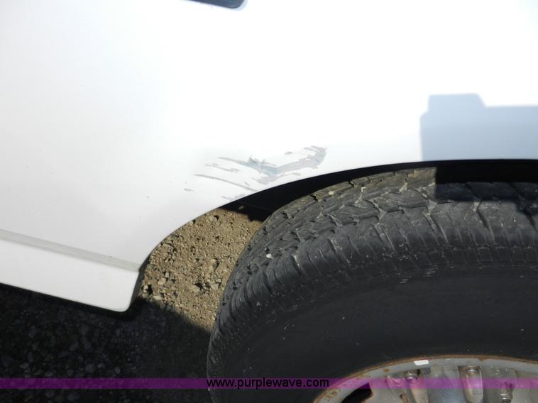 image for item D4591 1995 Ford F150 XL pickup truck