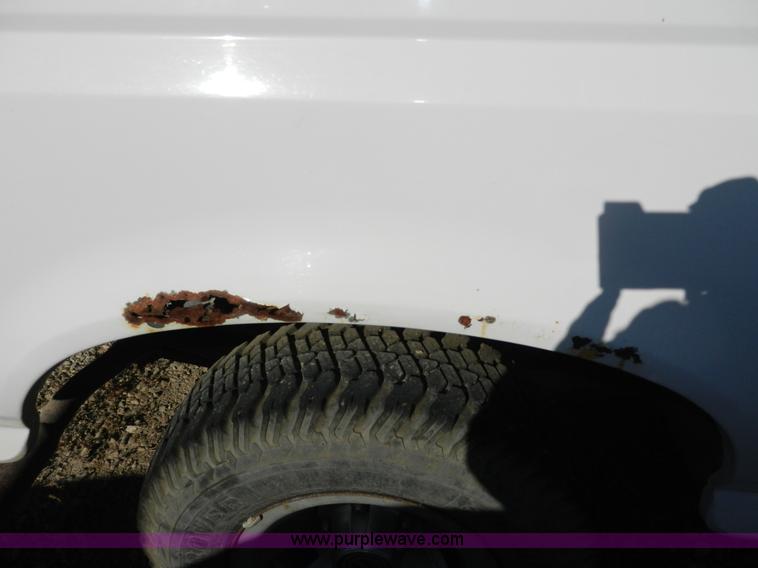 image for item D4591 1995 Ford F150 XL pickup truck