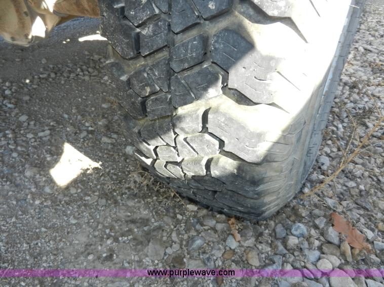 image for item D4591 1995 Ford F150 XL pickup truck