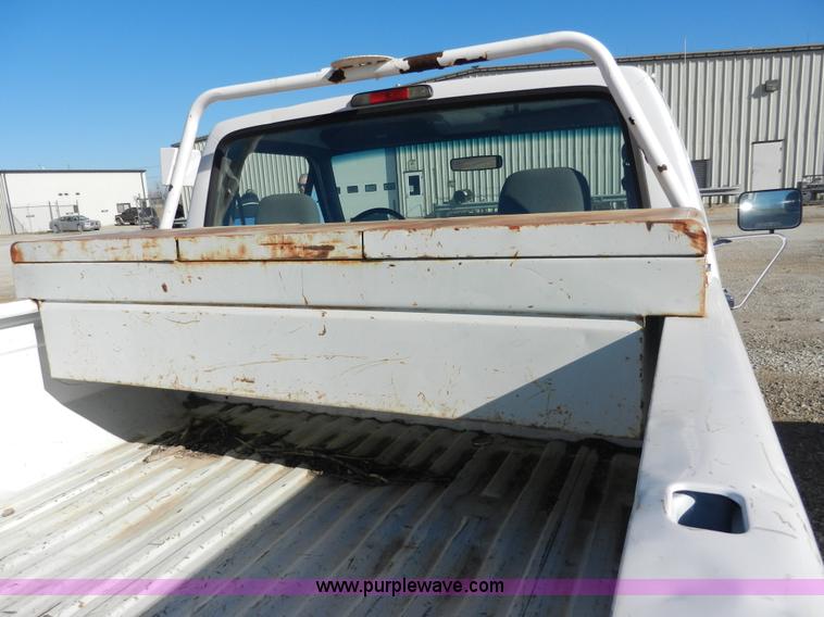 image for item D4591 1995 Ford F150 XL pickup truck