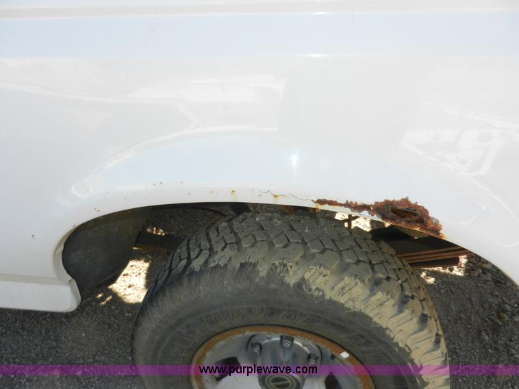 image for item D4591 1995 Ford F150 XL pickup truck