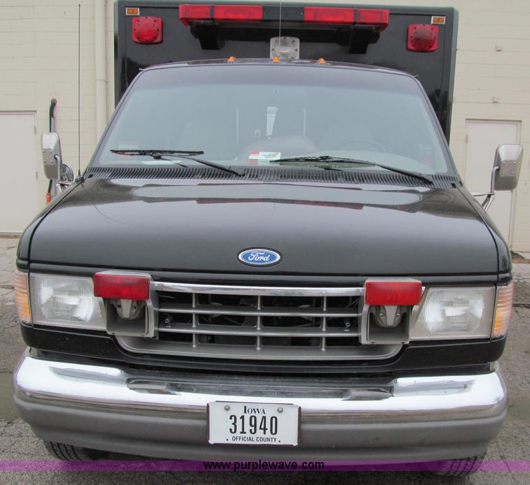 image for item D7045 1992 Ford Econoline E350 ambulance