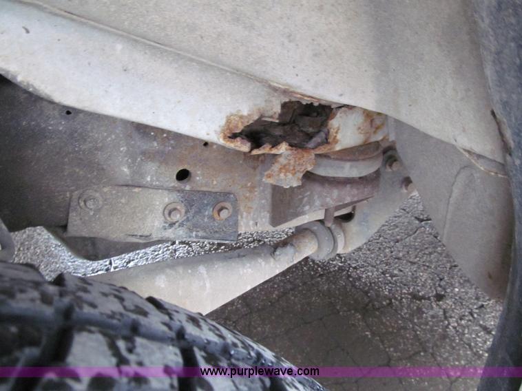 image for item D7045 1992 Ford Econoline E350 ambulance