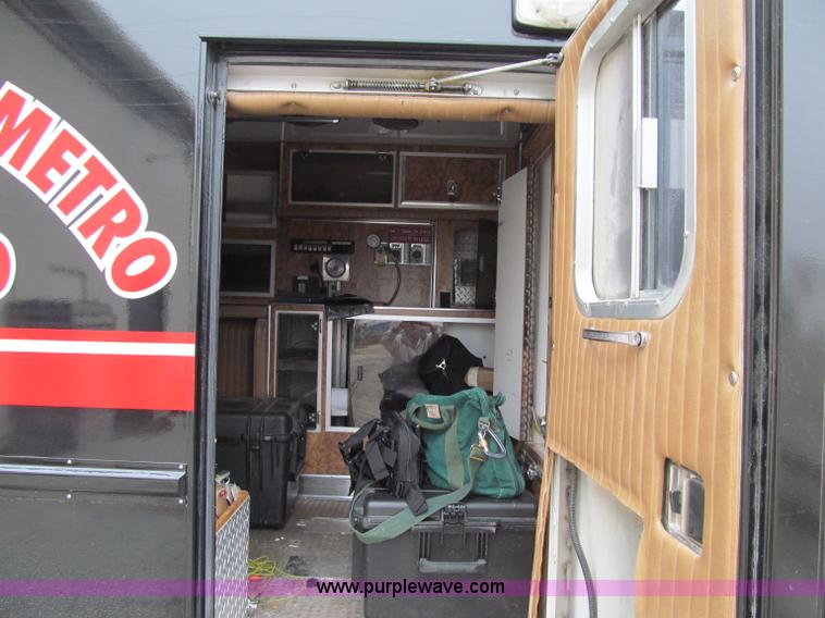 image for item D7045 1992 Ford Econoline E350 ambulance