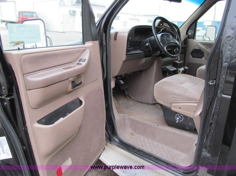 image for item D7045 1992 Ford Econoline E350 ambulance