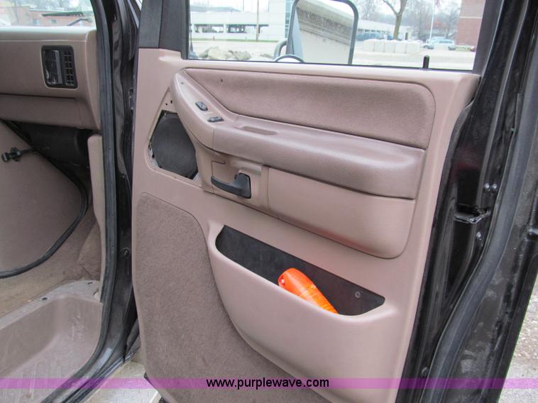 image for item D7045 1992 Ford Econoline E350 ambulance