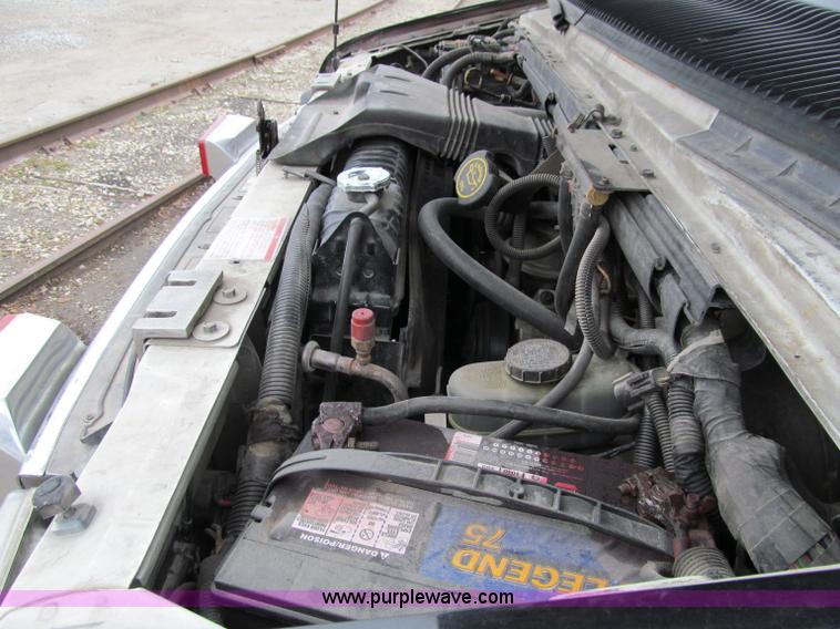 image for item D7045 1992 Ford Econoline E350 ambulance