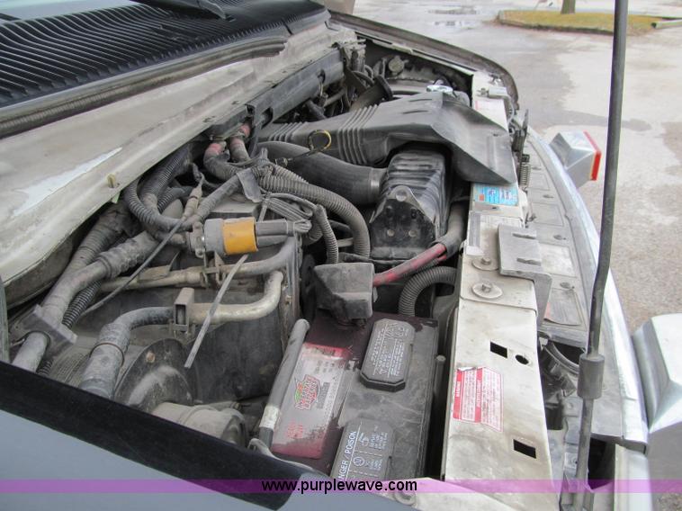 image for item D7045 1992 Ford Econoline E350 ambulance