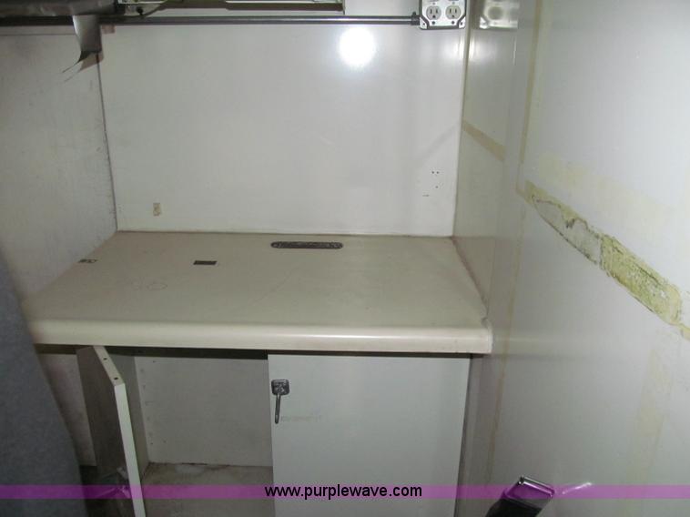 image for item D7046 1987 International Metro II box truck