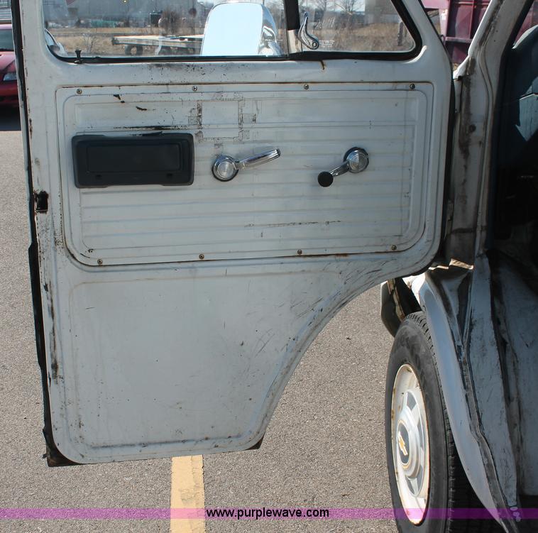 image for item E2534 1980 Chevrolet 30 box van