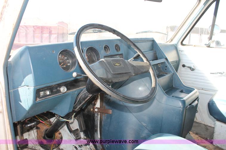 image for item E2534 1980 Chevrolet 30 box van