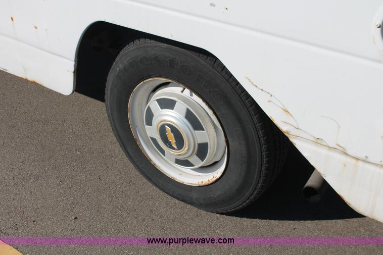 image for item E2534 1980 Chevrolet 30 box van