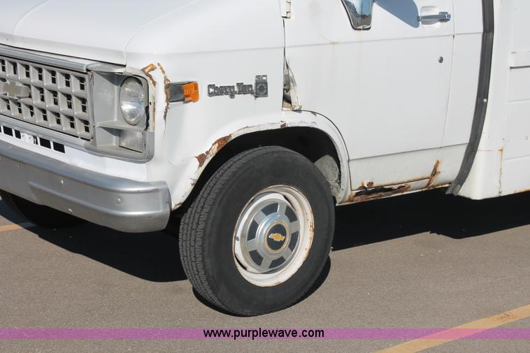 image for item E2534 1980 Chevrolet 30 box van