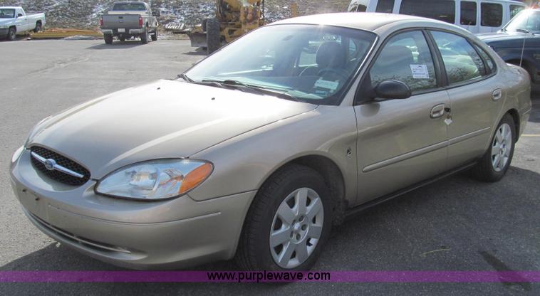 image for item E3640 2001 Ford Taurus LX