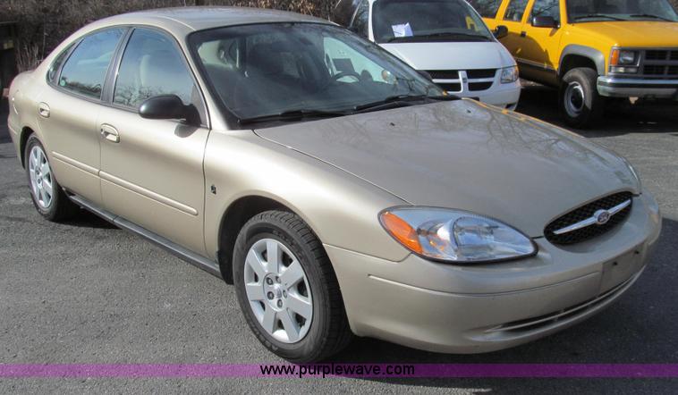 image for item E3640 2001 Ford Taurus LX