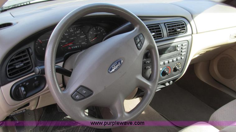 image for item E3640 2001 Ford Taurus LX