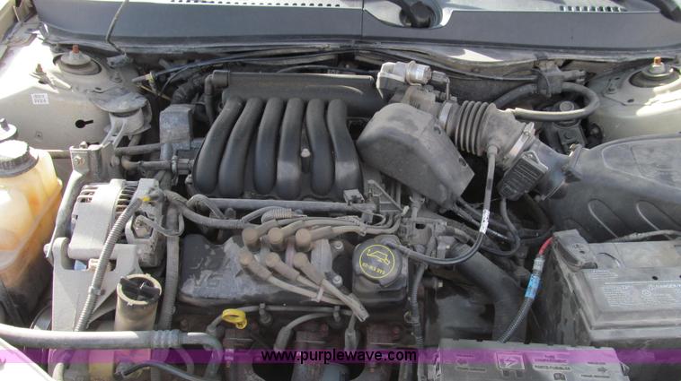 image for item E3640 2001 Ford Taurus LX