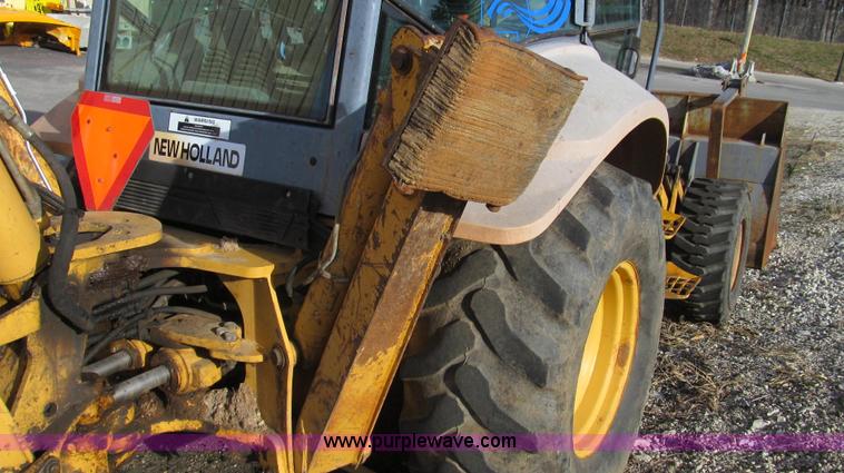 image for item E3641 1999 New Holland 675E backhoe
