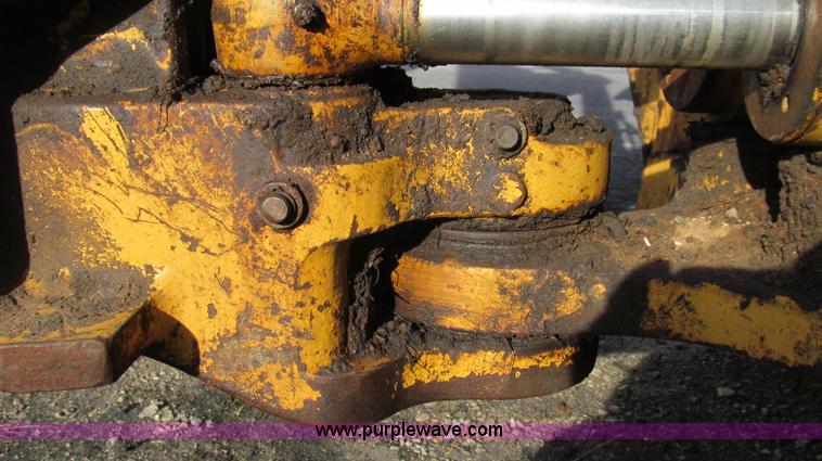 image for item E3641 1999 New Holland 675E backhoe