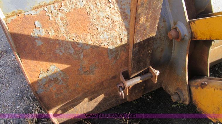 image for item E3641 1999 New Holland 675E backhoe