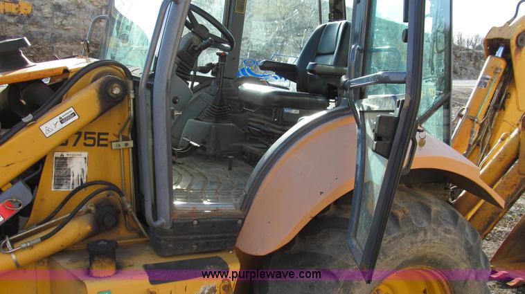 image for item E3641 1999 New Holland 675E backhoe