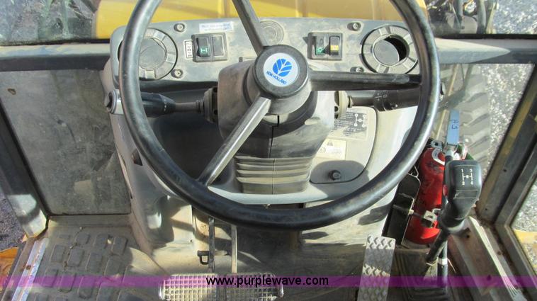 image for item E3641 1999 New Holland 675E backhoe