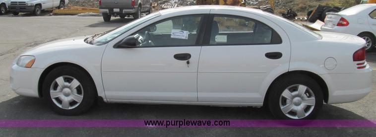 image for item E3642 2004 Dodge Stratus SE