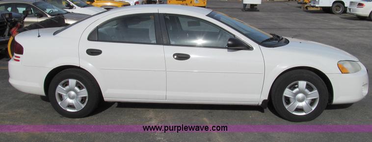 image for item E3642 2004 Dodge Stratus SE