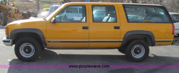 image for item E3643 1997 Chevrolet Suburban K2500 SUV