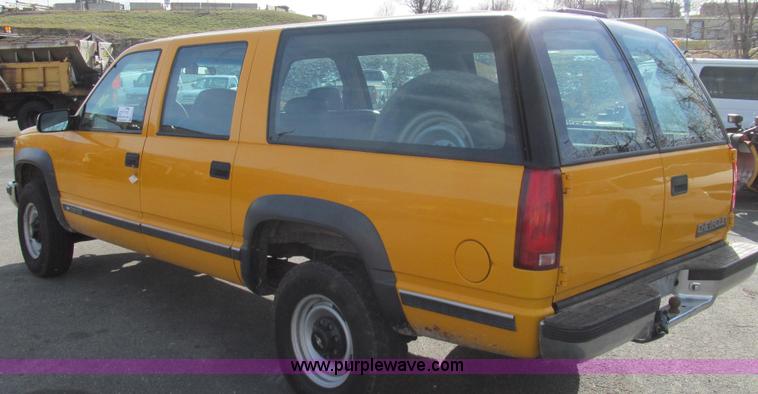 image for item E3643 1997 Chevrolet Suburban K2500 SUV