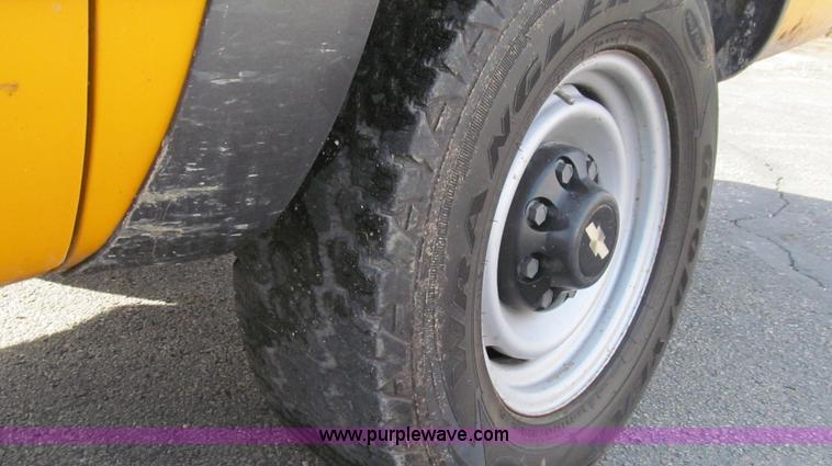 image for item E3643 1997 Chevrolet Suburban K2500 SUV