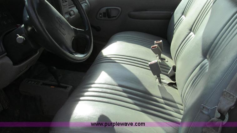 image for item E3643 1997 Chevrolet Suburban K2500 SUV