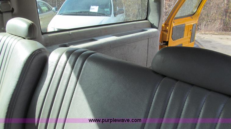 image for item E3643 1997 Chevrolet Suburban K2500 SUV