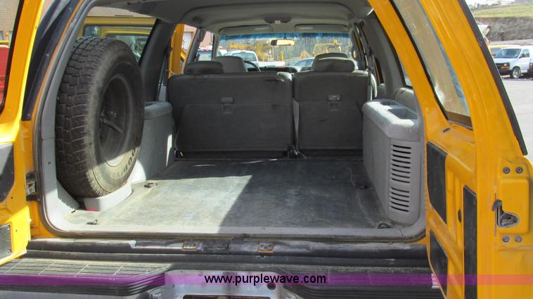 image for item E3643 1997 Chevrolet Suburban K2500 SUV